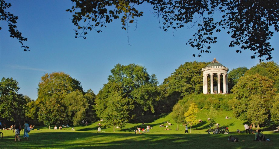 Der Monopteros im Englischen Garten - BAHNHIT.DE, © München Tourismus, Foto: L. Gervasi