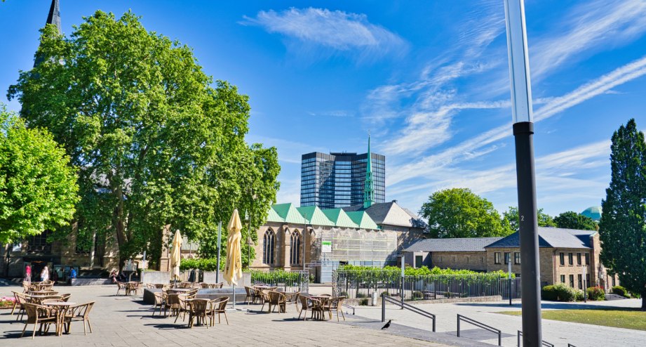 Essen-Kathedrale-Platz, © GettyImages, Ventura Carmona