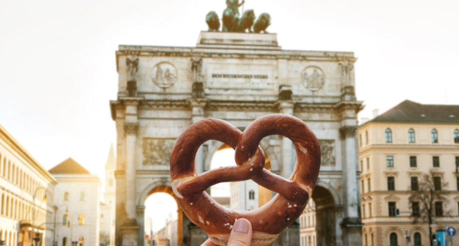 Brezel vor Siegestor, © GettyImages-franz12_